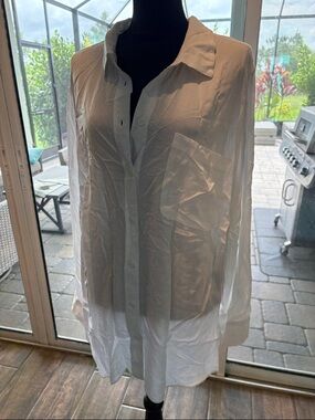 2X Classic Women's White Button-Up Shirt — Lightweight Long Sleeve